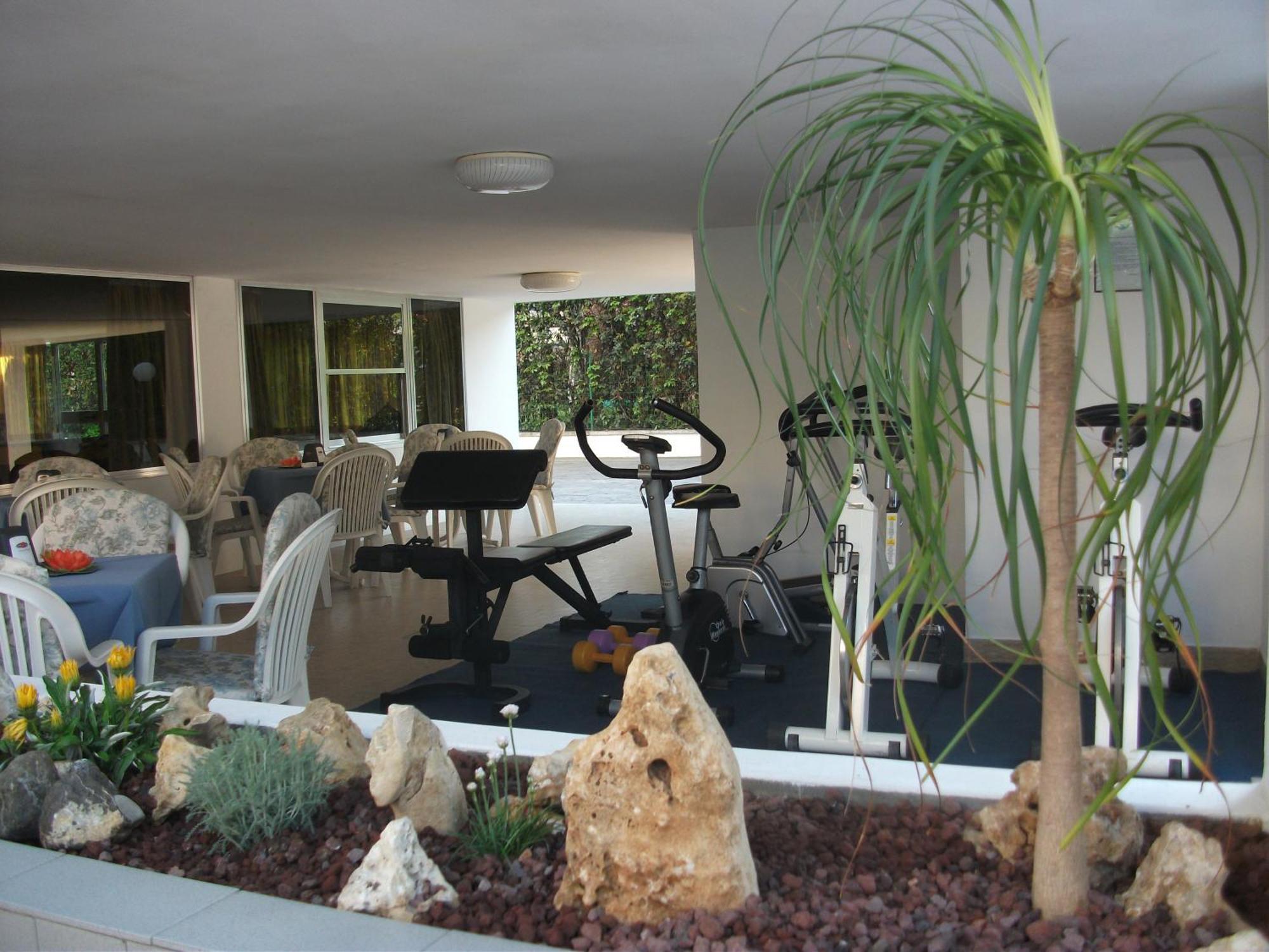 Hotel Kiss Cesena Bagian luar foto